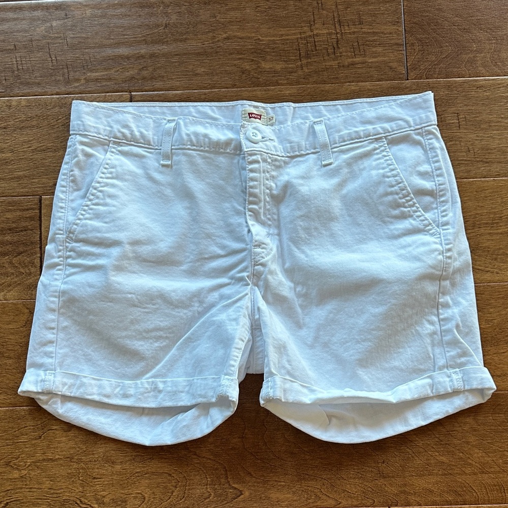 Levi's Crisp White Casual Shorts